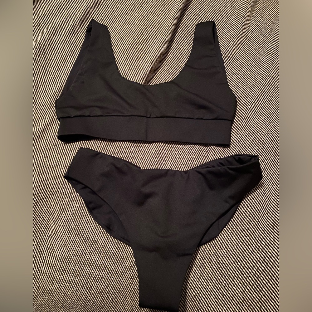 BRAND NEW Londre Bikini Set